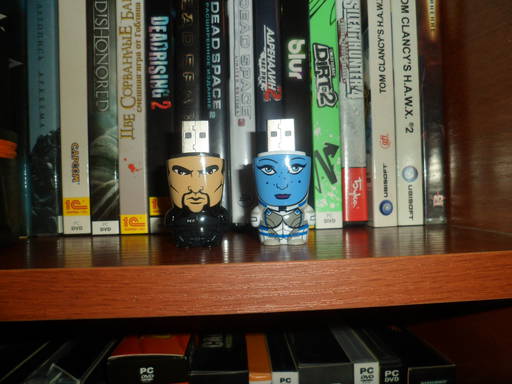 Mass Effect 3 - Commander Shepard / Liara MIMOBOT 